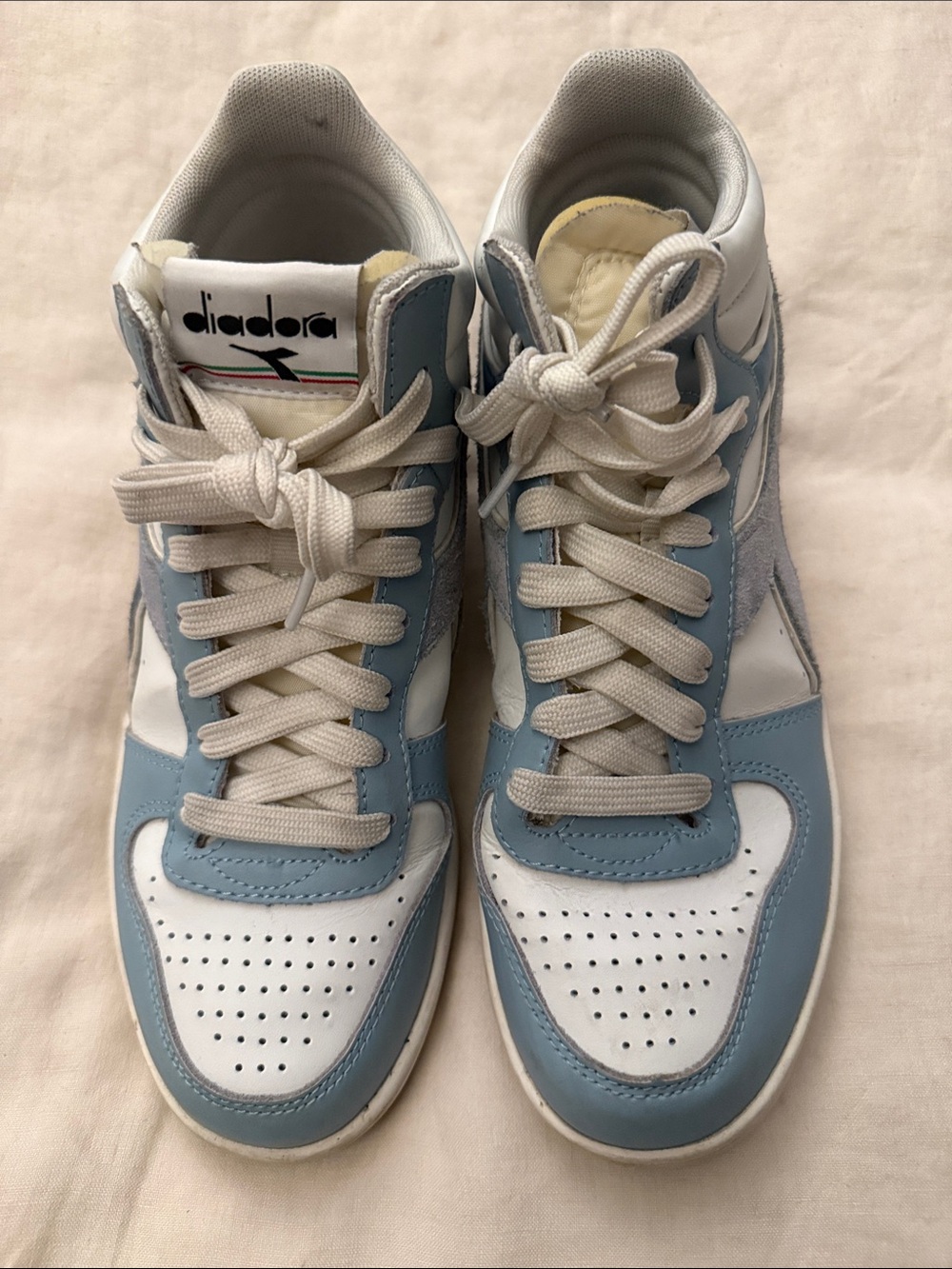 Diadora White and Light Blue Retro Trainer Pair size 8.5
